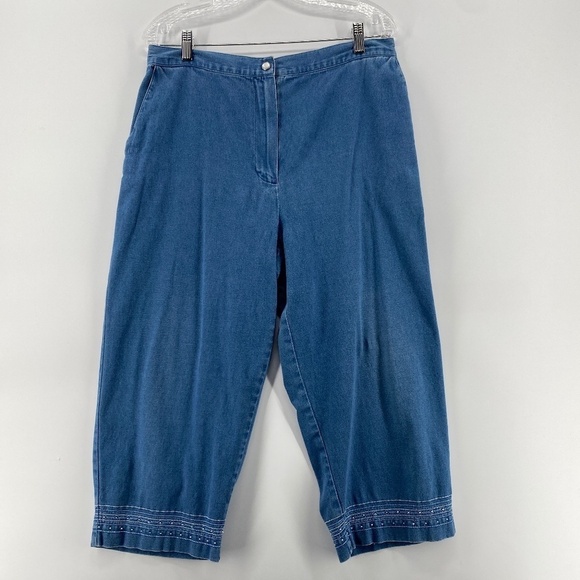 Alfred Dunner Jean Shorts Women's Size 14 Blue Denim Capris Button Zip Closure - Picture 1 of 14